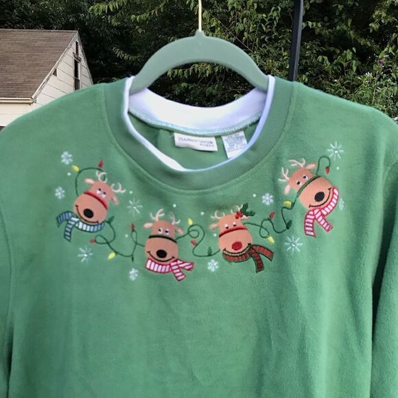 Women’s Christmas Sweatshirt - Picture 4 of 7